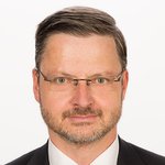 Dr. Artur Schuschnigg