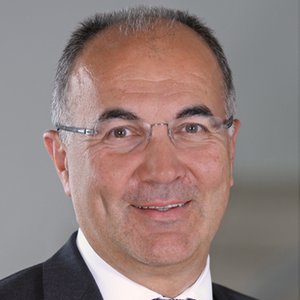Univ.-Prof. Dr. Roman Rohatschek