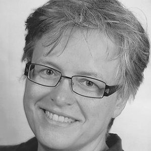 Dr. Renate Novak