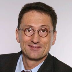 ao.Univ.-Prof. Dr. Johannes Steyrer