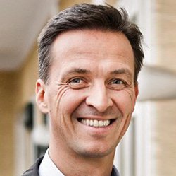 Dr. Ullrich Saurer