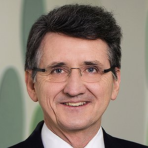 MMag. Dr. Bernhard Gröhs, LL.M.