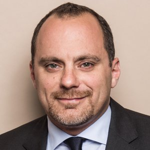 Dr. Raoul Ruthner