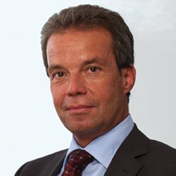 Dr. Johannes Pira