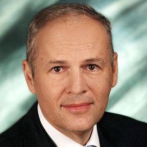 Hon.-Prof. Dr. Axel Reckenzaun, MBL
