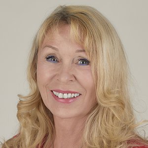 Univ.-Prof. Dr. Astrid Deixler-Hübner