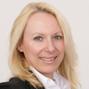 Christine Meszar