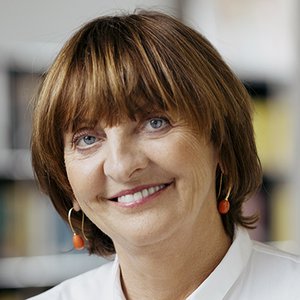 Dr. Ernestine Lumper-Wiesinger