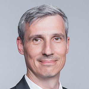 Mag.iur. Alexander Cserny