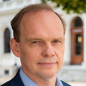 Univ.-Prof. Dr. Hannes Schütz