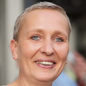Dr. Gisela Gary