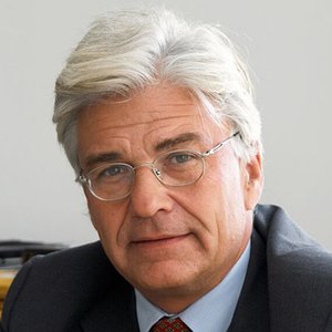 Dr. Wolfram Themmer