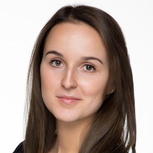 Dr. Desiree Auer