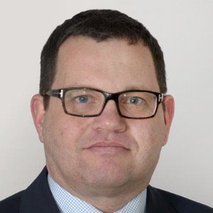 Dr. Albin Larcher
