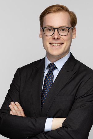 Dr. Lukas Cavada