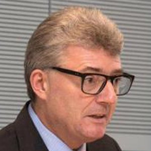 Dr. Matthias Bergner