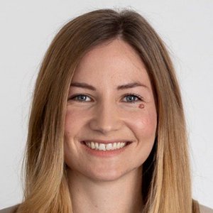 Mag. Julia Englader
