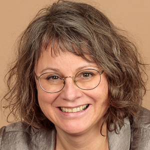 Mag. Dr. Dr.in Jasmine Senk